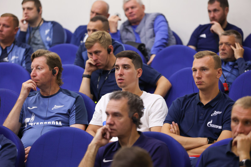 Перейра Монте Ф. — тренер академии футбольного клуба «Сантос»