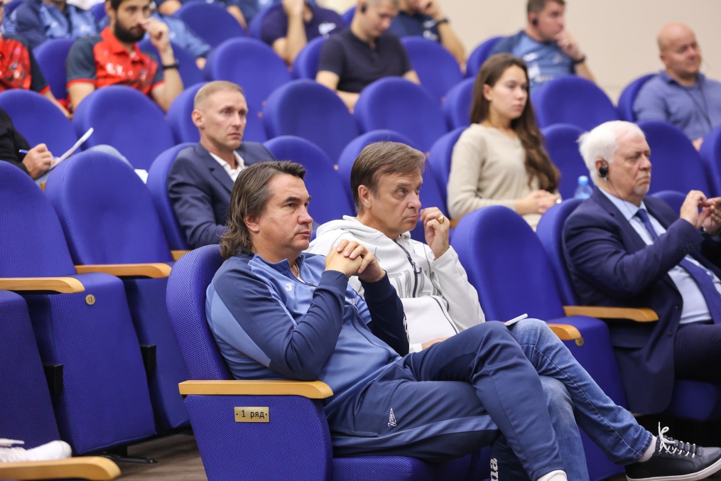 Перейра Монте Ф. — тренер академии футбольного клуба «Сантос»