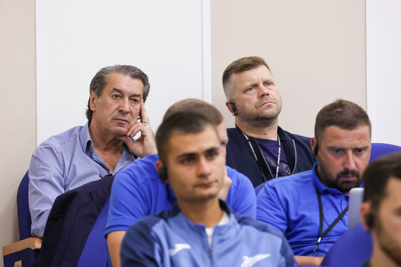 Перейра Монте Ф. — тренер академии футбольного клуба «Сантос»