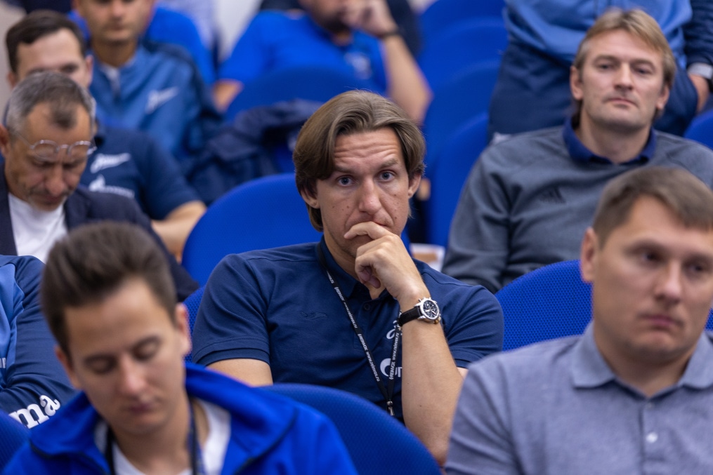 Короткевич Д. В. — главный тренер юношеской сборной Беларуси до 17 лет