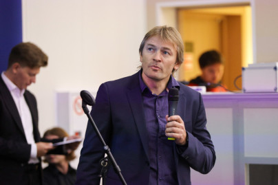 Иван Шабаров  — старший тренер молодежной сборной России по футболу