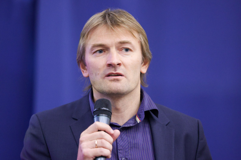 Иван Шабаров  — старший тренер молодежной сборной России по футболу