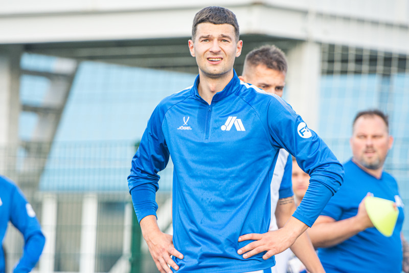 Ответный стыковой матч Медиалиги: «Чисто Питер» — «Nikifilini»