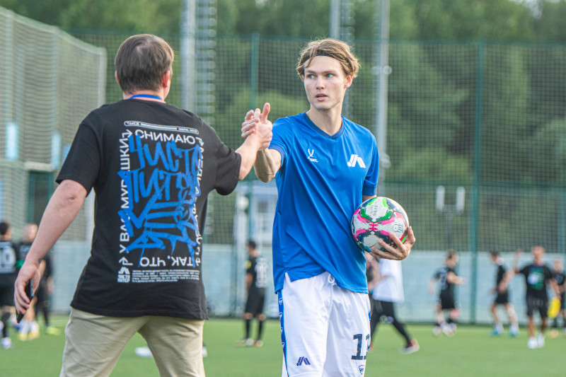 Ответный стыковой матч Медиалиги: «Чисто Питер» — «Nikifilini»