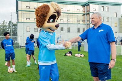 Дружок на тренировке основной команды «Зенит»