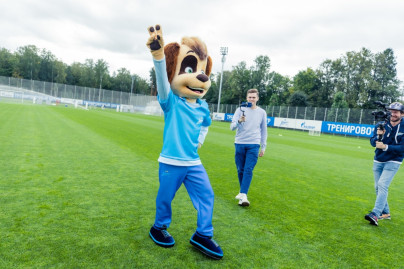 Дружок на тренировке основной команды «Зенит»