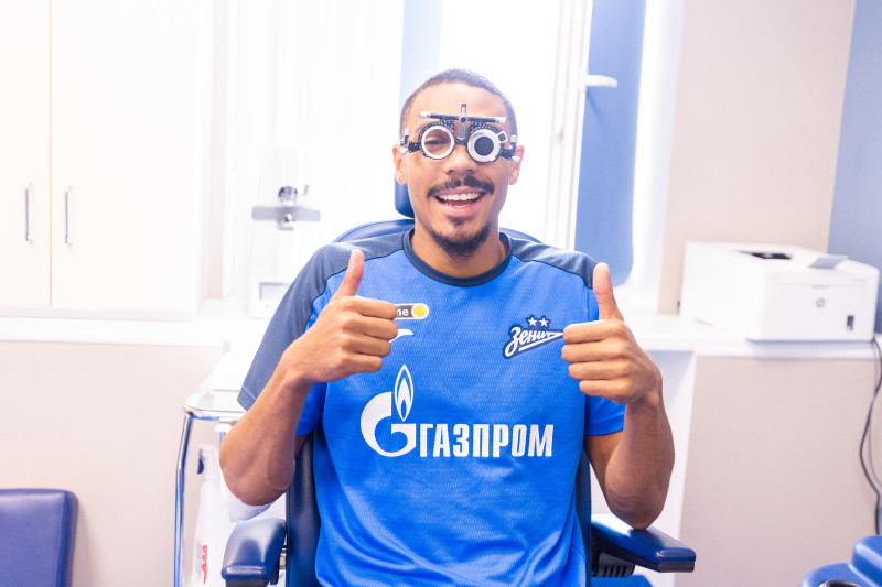 Медосмотр новичка основного состава «Зенита» Вильсона Изидора