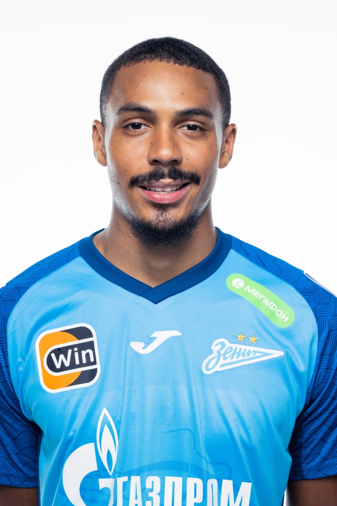Фотосессия сезона 2023/24: нападающий Вильсон Изидор