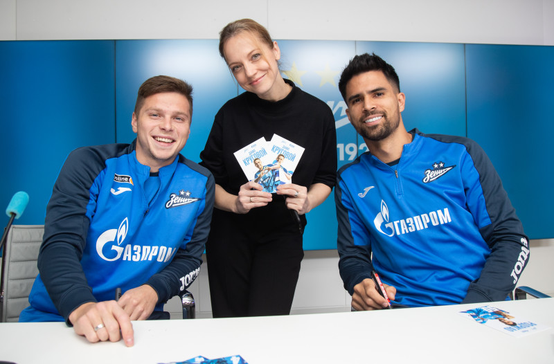 Автограф-сессия футболистов «Зенита» для сотрудников ООО «Газпром переработка»