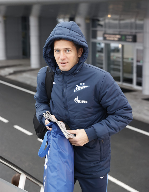 Вылет команды в Калининград на матч с «Балтикой»