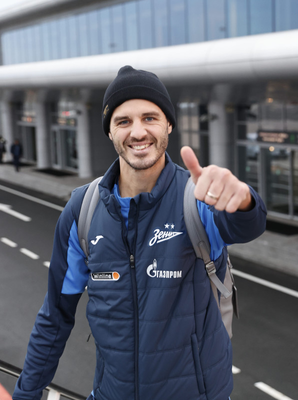 Вылет команды в Калининград на матч с «Балтикой»