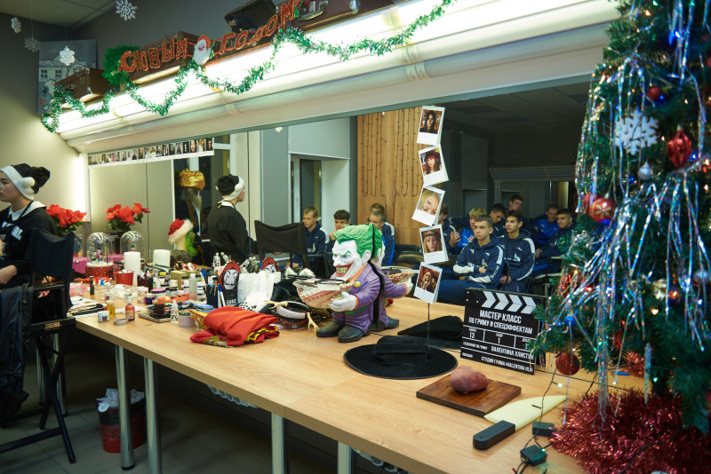 Воспитанники «Газпром»-Академии на экскурсии по киностудии «Ленфильм»