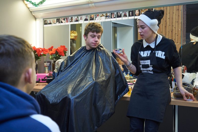 Воспитанники «Газпром»-Академии на экскурсии по киностудии «Ленфильм»