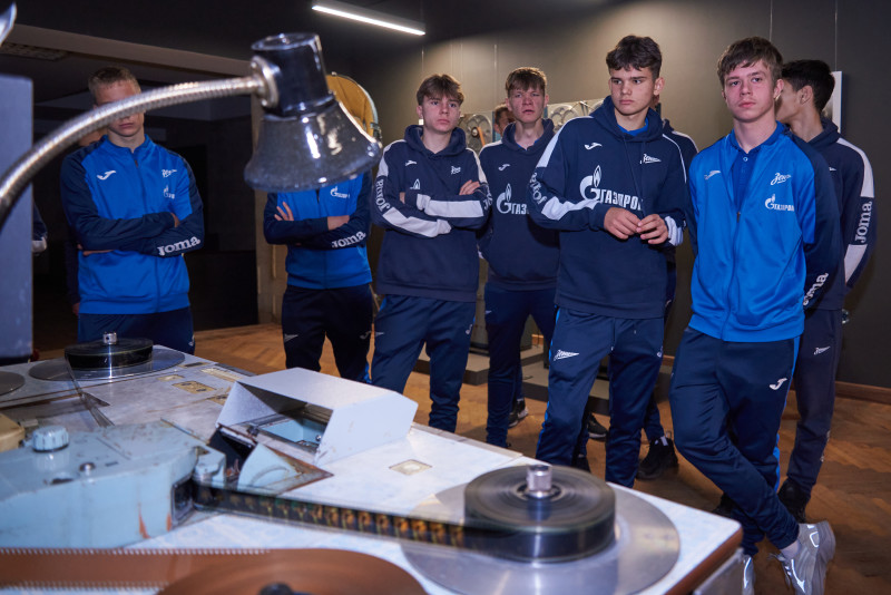 Воспитанники «Газпром»-Академии на экскурсии по киностудии «Ленфильм»