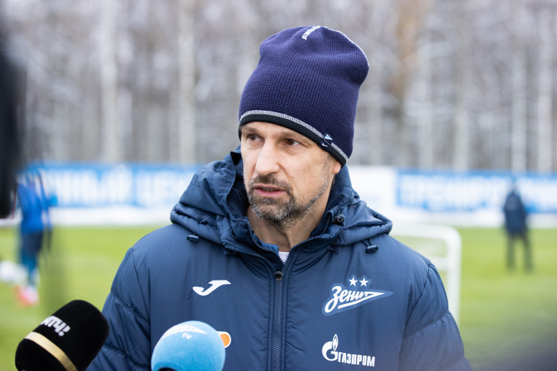 Сергей Семак на пресс-брифинге перед матчем с «Динамо»
