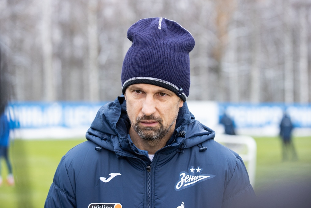 Сергей Семак на пресс-брифинге перед матчем с «Динамо»
