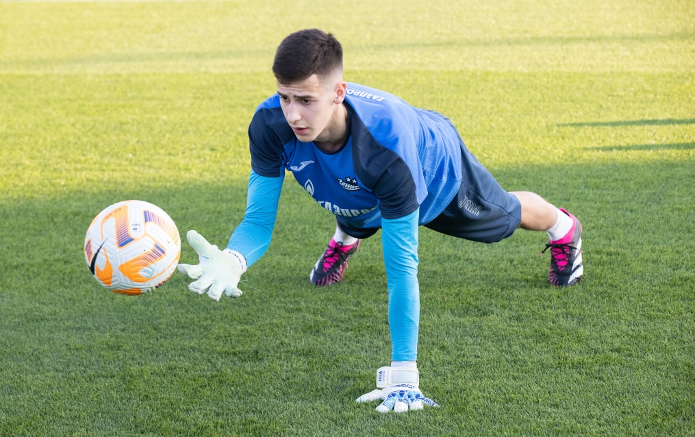 Зимние «Газпром» — тренировочные сборы в Абу-Даби,15 января вечерняя тренировка