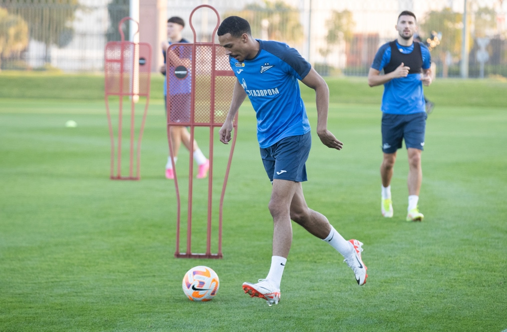 Зимние «Газпром» — тренировочные сборы в Абу-Даби,15 января вечерняя тренировка