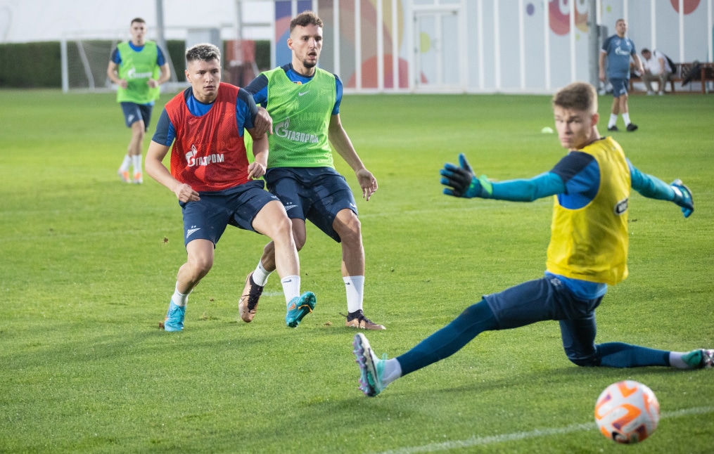 Зимние «Газпром» — тренировочные сборы в Абу-Даби,15 января вечерняя тренировка