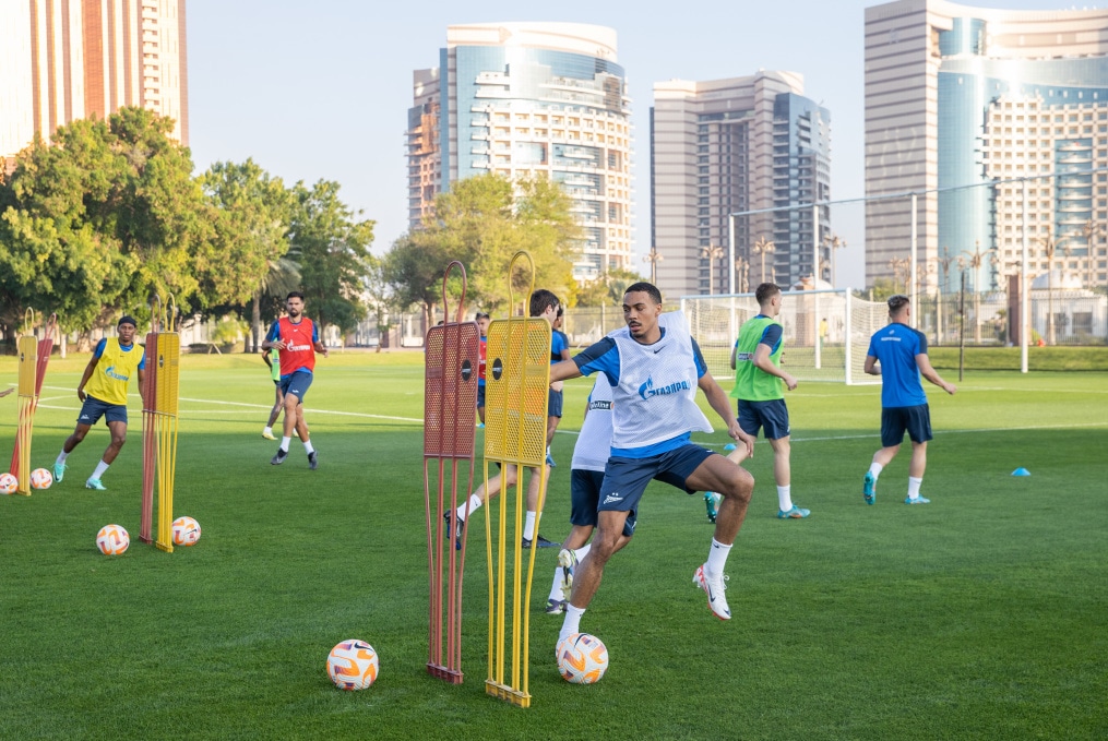 Зимние «Газпром» — тренировочные сборы в Абу-Даби. 16 января, вечерняя тренировка