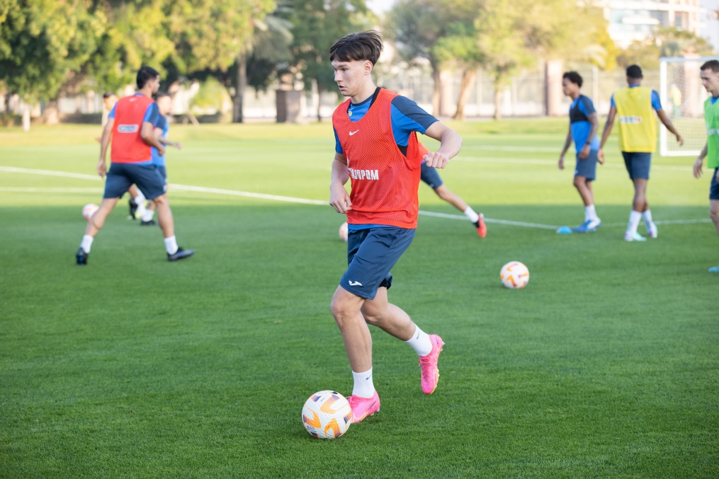 Зимние «Газпром» — тренировочные сборы в Абу-Даби. 16 января, вечерняя тренировка