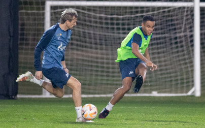 Зимние «Газпром» — тренировочные сборы в Абу-Даби. 16 января, вечерняя тренировка