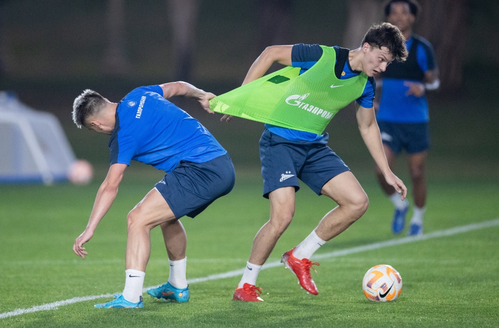 Зимние «Газпром» — тренировочные сборы в Абу-Даби. 16 января, вечерняя тренировка