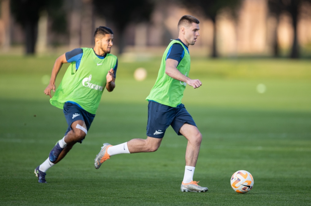 Зимние «Газпром» — тренировочные сборы в Абу-Даби. 17 января, вечерняя тренировка