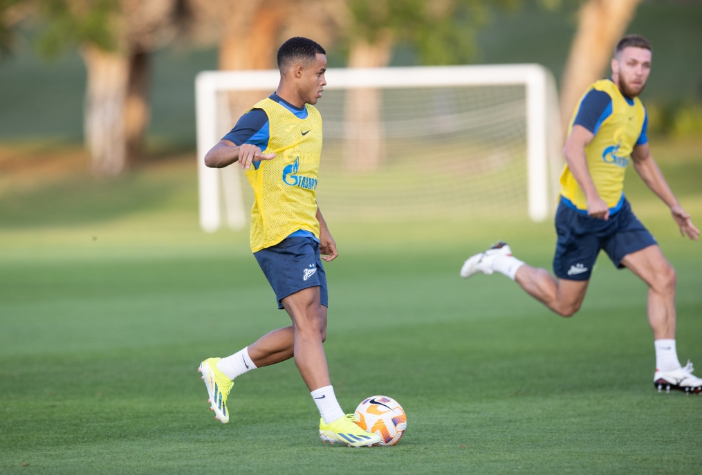 Зимние «Газпром» — тренировочные сборы в Абу-Даби. 17 января, вечерняя тренировка