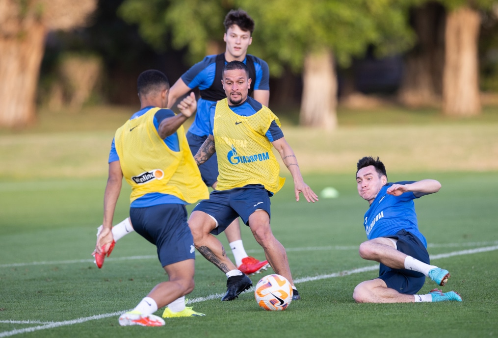 Зимние «Газпром» — тренировочные сборы в Абу-Даби. 17 января, вечерняя тренировка