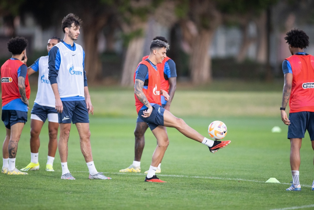 Зимние «Газпром» — тренировочные сборы в Абу-Даби. 17 января, вечерняя тренировка