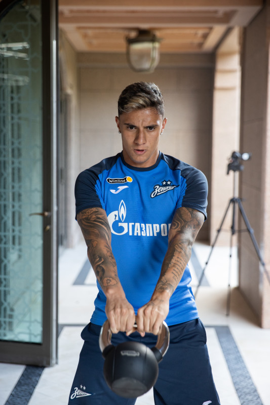 Зимние «Газпром» — тренировочные сборы в Абу-Даби. 18 января, утренняя тренировка