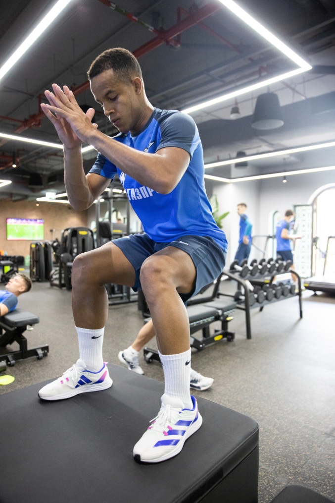 Зимние «Газпром» — тренировочные сборы в Абу-Даби. 18 января, утренняя тренировка