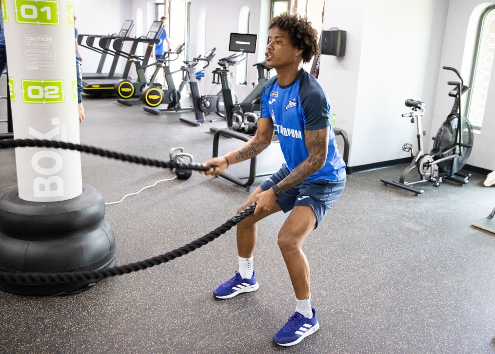 Зимние «Газпром» — тренировочные сборы в Абу-Даби. 18 января, утренняя тренировка