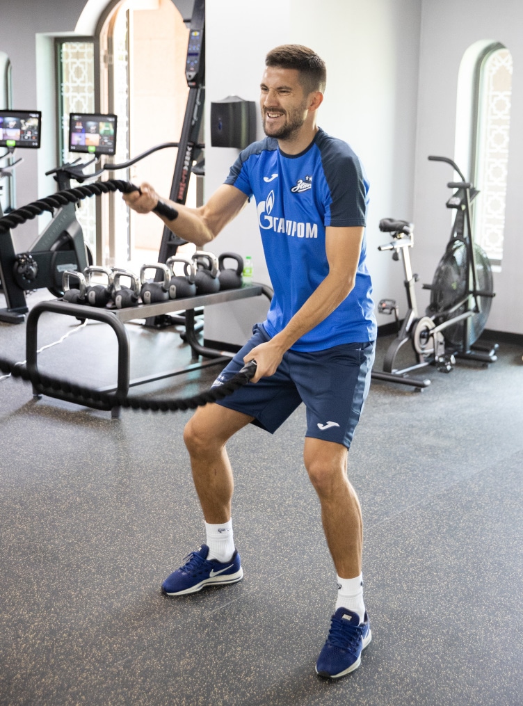 Зимние «Газпром» — тренировочные сборы в Абу-Даби. 18 января, утренняя тренировка