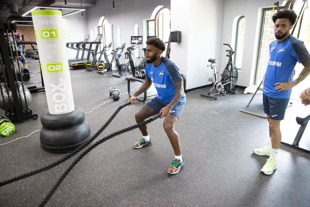 Зимние «Газпром» — тренировочные сборы в Абу-Даби. 18 января, утренняя тренировка