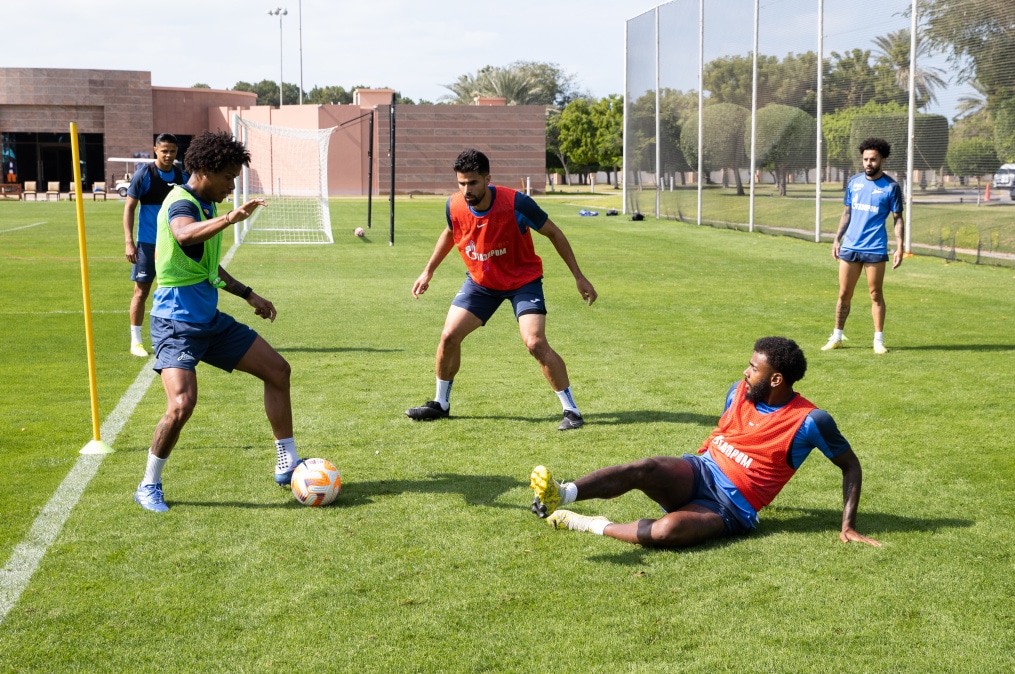 Зимние «Газпром» — тренировочные сборы в Абу-Даби. 18 января, утренняя тренировка