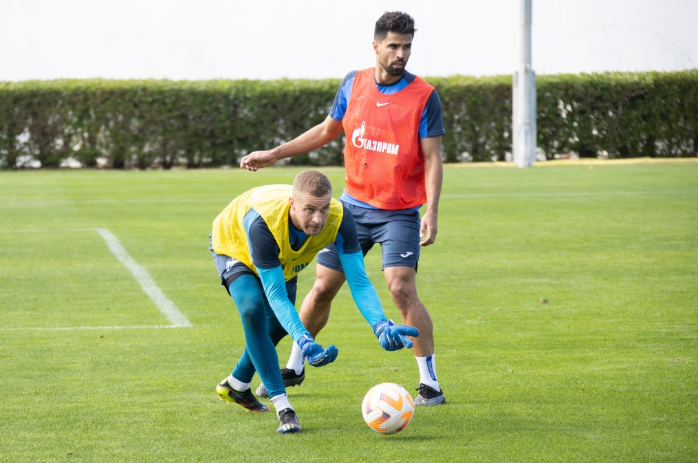 Зимние «Газпром» — тренировочные сборы в Абу-Даби. 18 января, утренняя тренировка