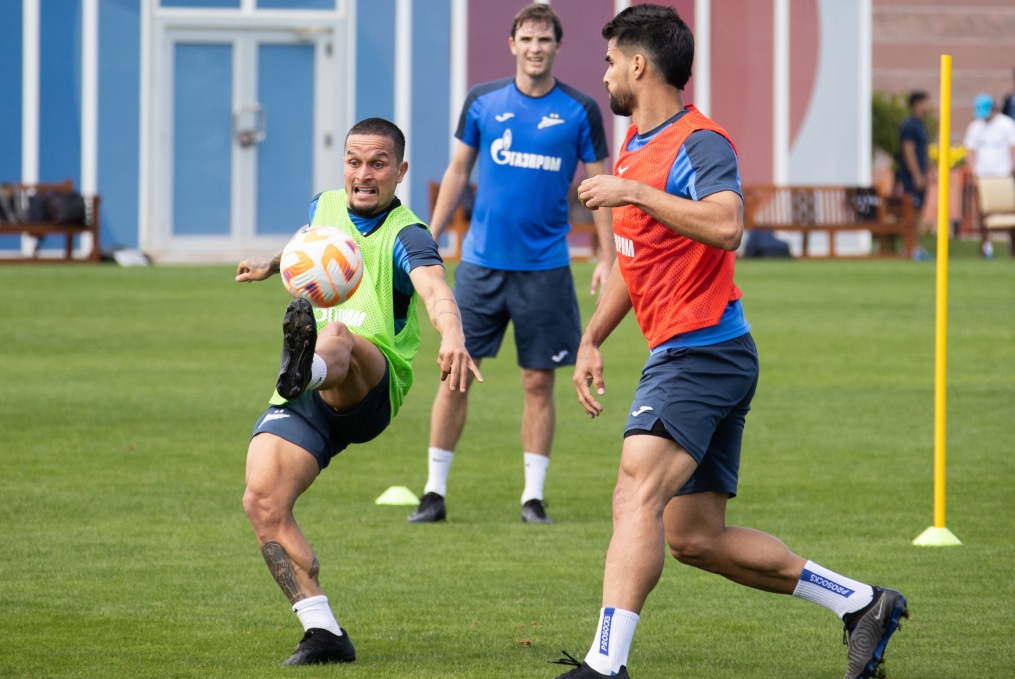 Зимние «Газпром» — тренировочные сборы в Абу-Даби. 18 января, утренняя тренировка