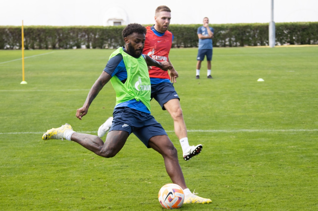 Зимние «Газпром» — тренировочные сборы в Абу-Даби. 18 января, утренняя тренировка