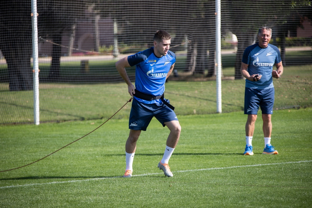 Зимние «Газпром» — тренировочные сборы в Абу-Даби. 18 января, утренняя тренировка