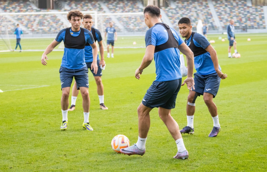 Зимние «Газпром» — тренировочные сборы в Абу-Даби. 19 января, вечерняя тренировка