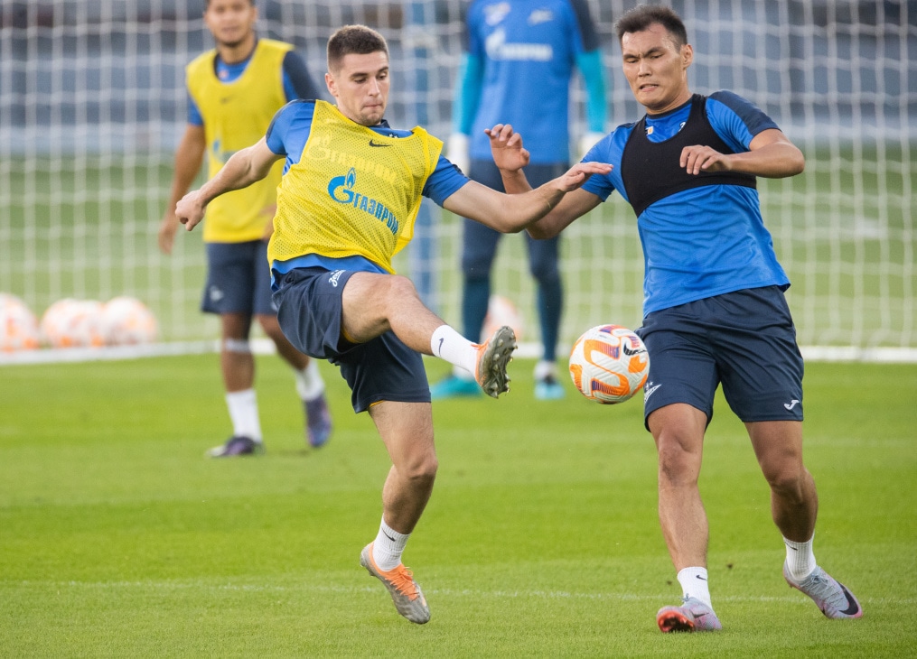 Зимние «Газпром» — тренировочные сборы в Абу-Даби. 19 января, вечерняя тренировка