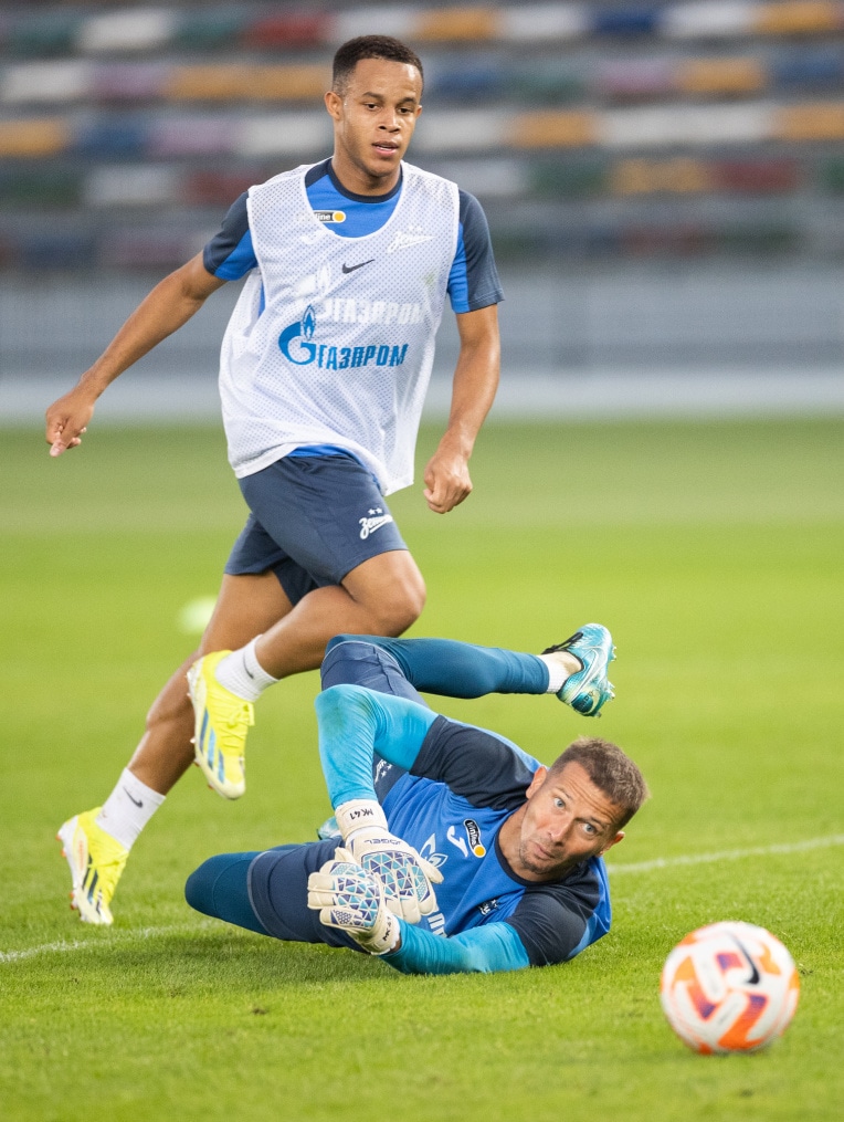 Зимние «Газпром» — тренировочные сборы в Абу-Даби. 19 января, вечерняя тренировка