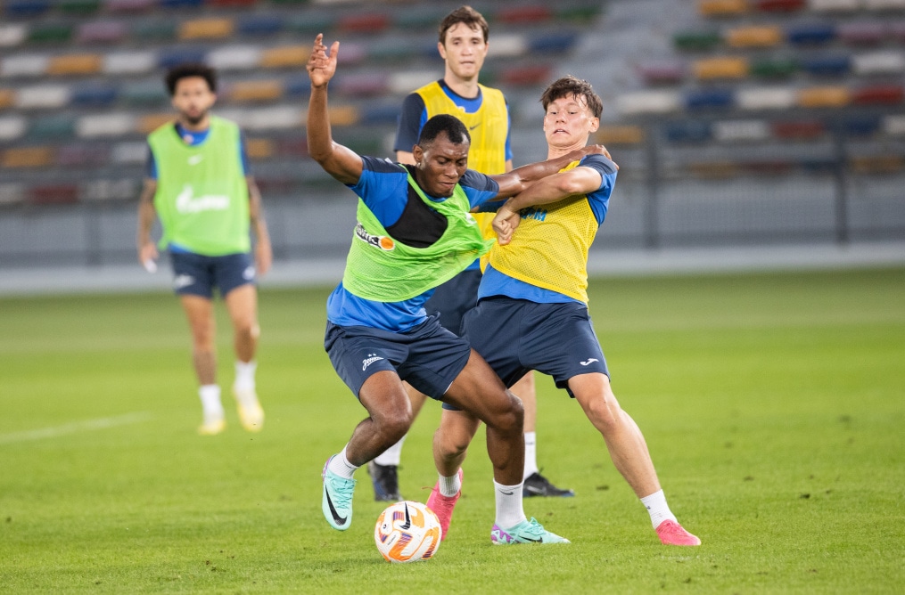 Зимние «Газпром» — тренировочные сборы в Абу-Даби. 19 января, вечерняя тренировка