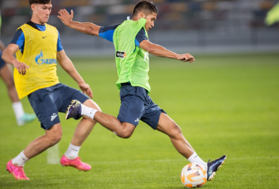 Зимние «Газпром» — тренировочные сборы в Абу-Даби. 19 января, вечерняя тренировка