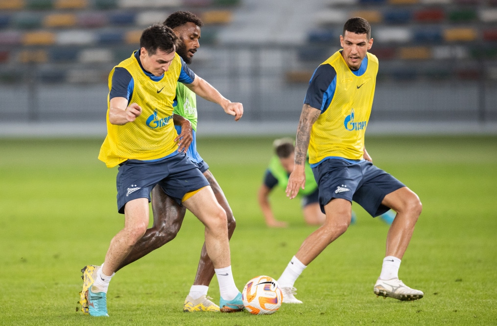 Зимние «Газпром» — тренировочные сборы в Абу-Даби. 19 января, вечерняя тренировка