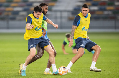 Зимние «Газпром» — тренировочные сборы в Абу-Даби. 19 января, вечерняя тренировка