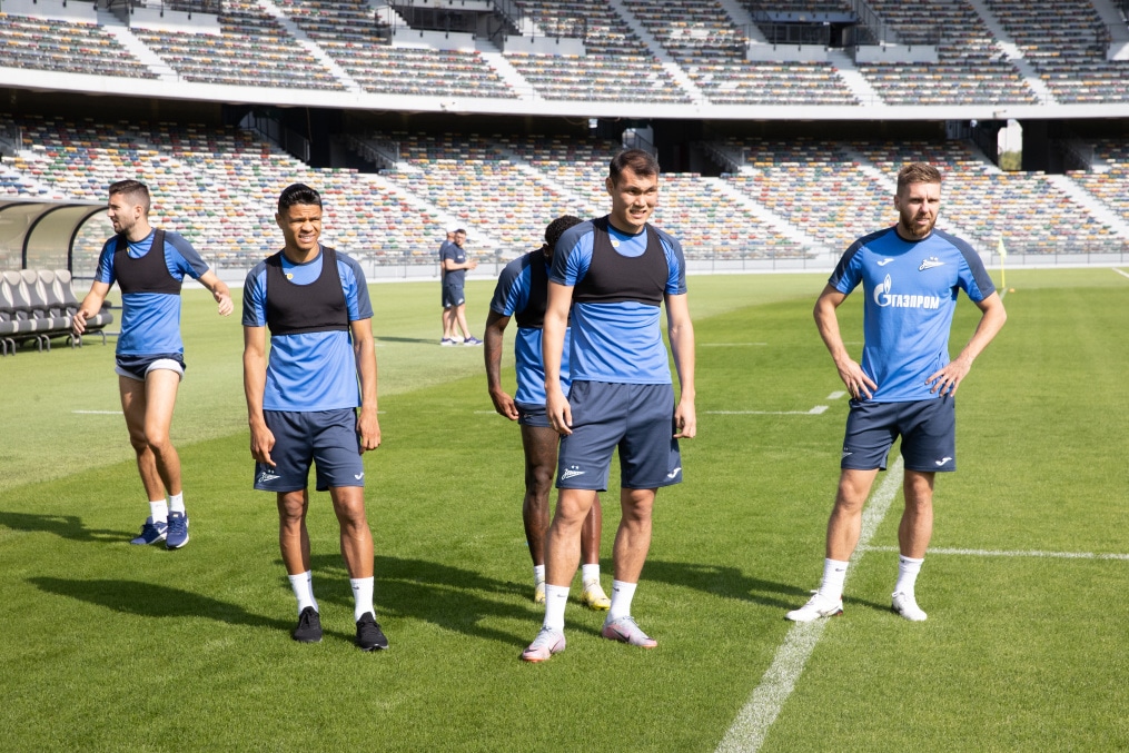 Зимние «Газпром» — тренировочные сборы в Абу-Даби. 19 января, утренняя тренировка