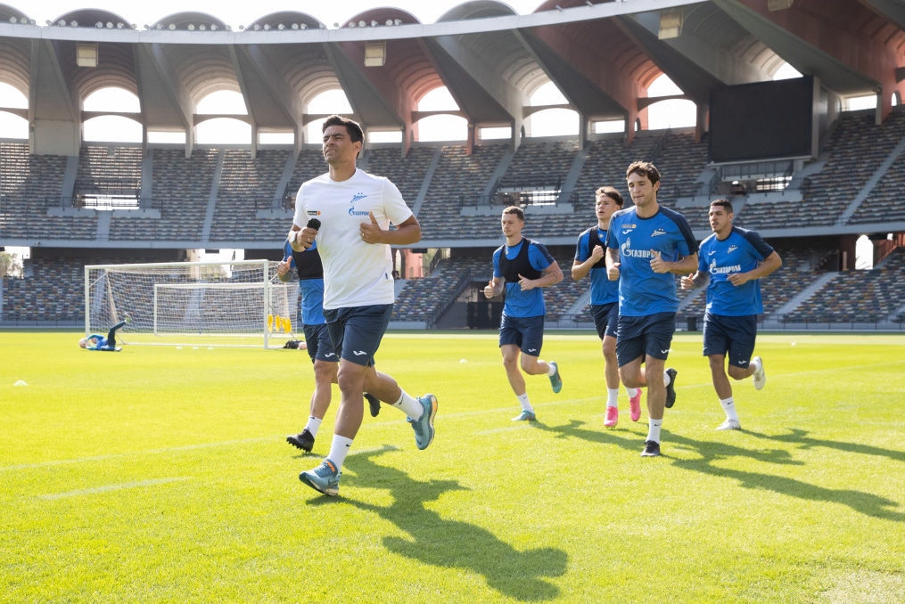 Зимние «Газпром» — тренировочные сборы в Абу-Даби. 19 января, утренняя тренировка